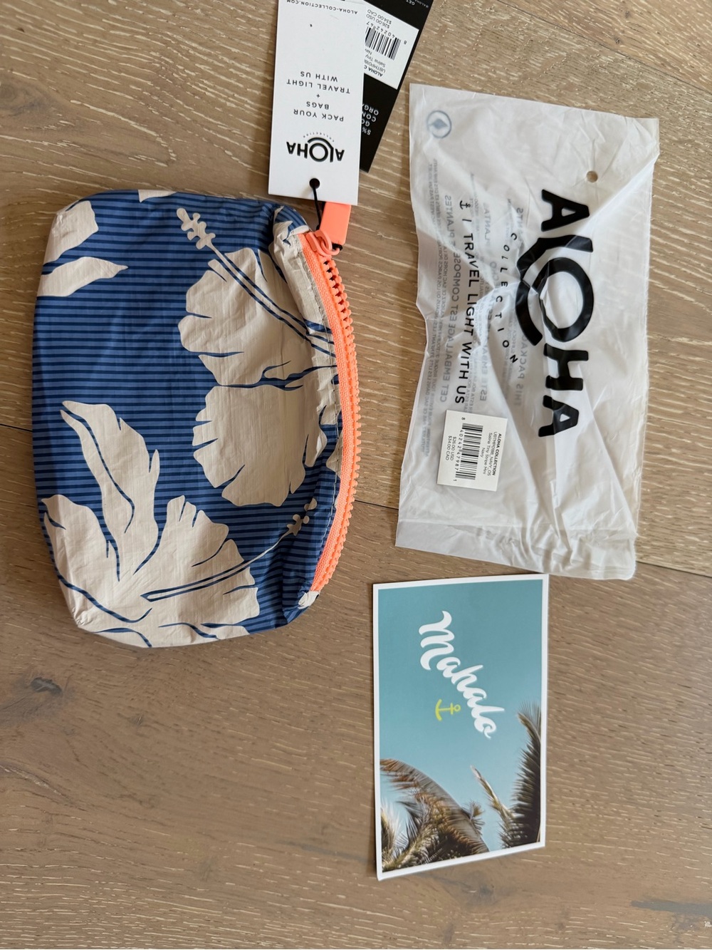 ALOHA Collection Blue White Floral Cosmetic Pouch with Coral Zipper - Picture 2 of 2